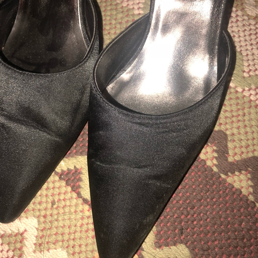 🦃 Black dress heels (2”) w/rhinestone buckle - Picture 2 of 7